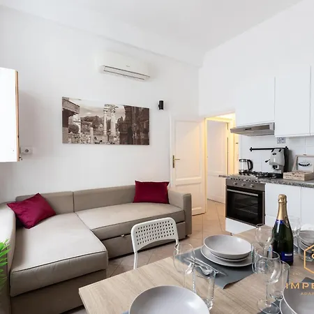 Historic Center Flat - 5min To Colosseum, 300mt To Metro, A-c