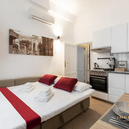 Historic Center Flat - 5min To Colosseum, 300mt To Metro, A-c Apartmán Řím